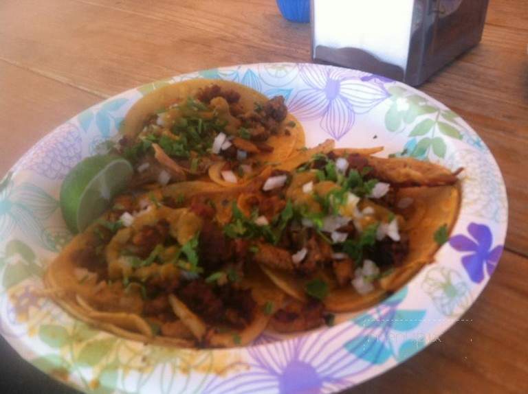 Ricky's Taco Truck - Newberg, OR