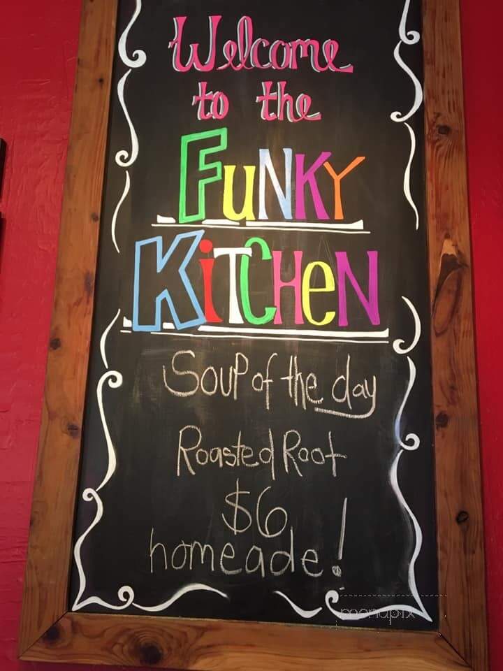 The Funky Kitchen - Cave Junction, OR