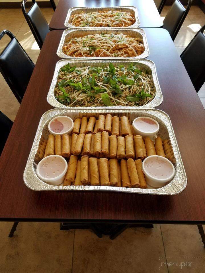 Pho Lao Laan Xang - Kennewick, WA